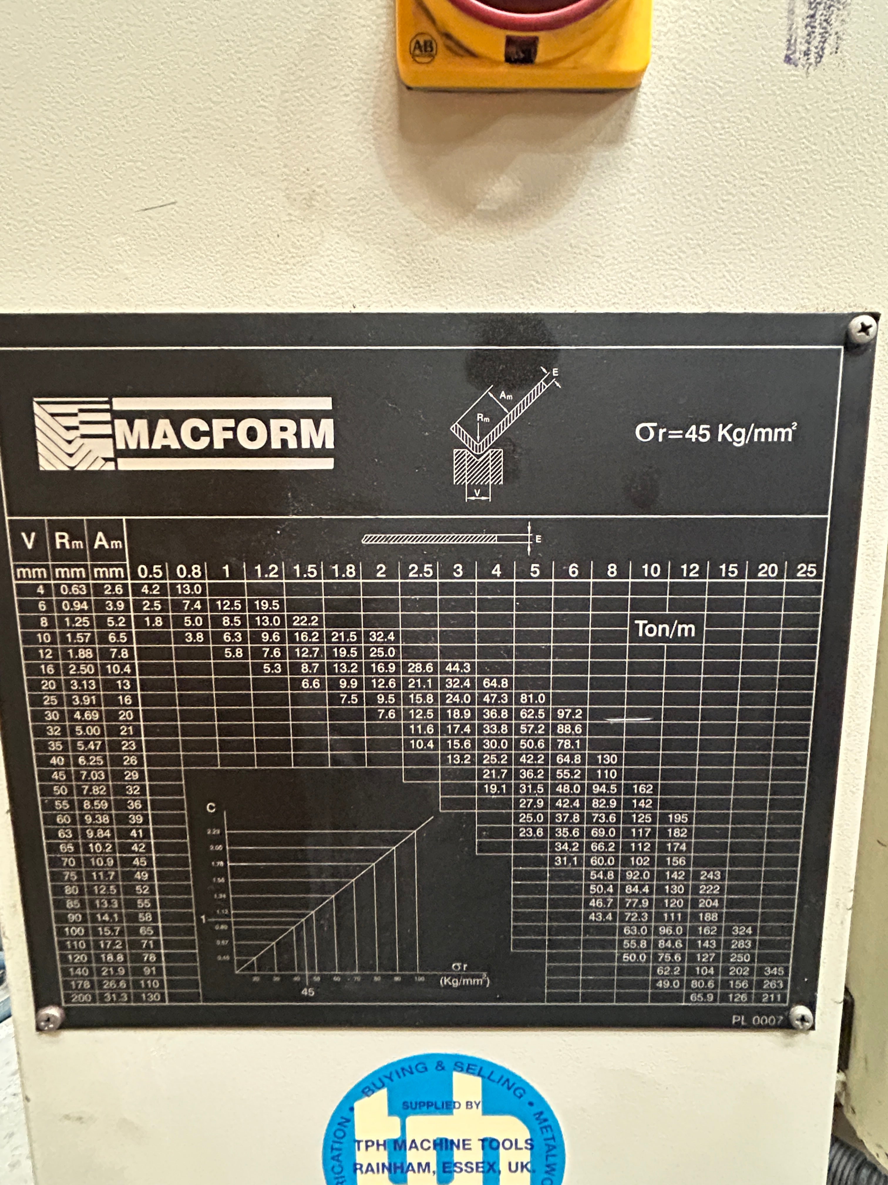 Macform QA7-16 685mm x 16-Ton Press Brake
