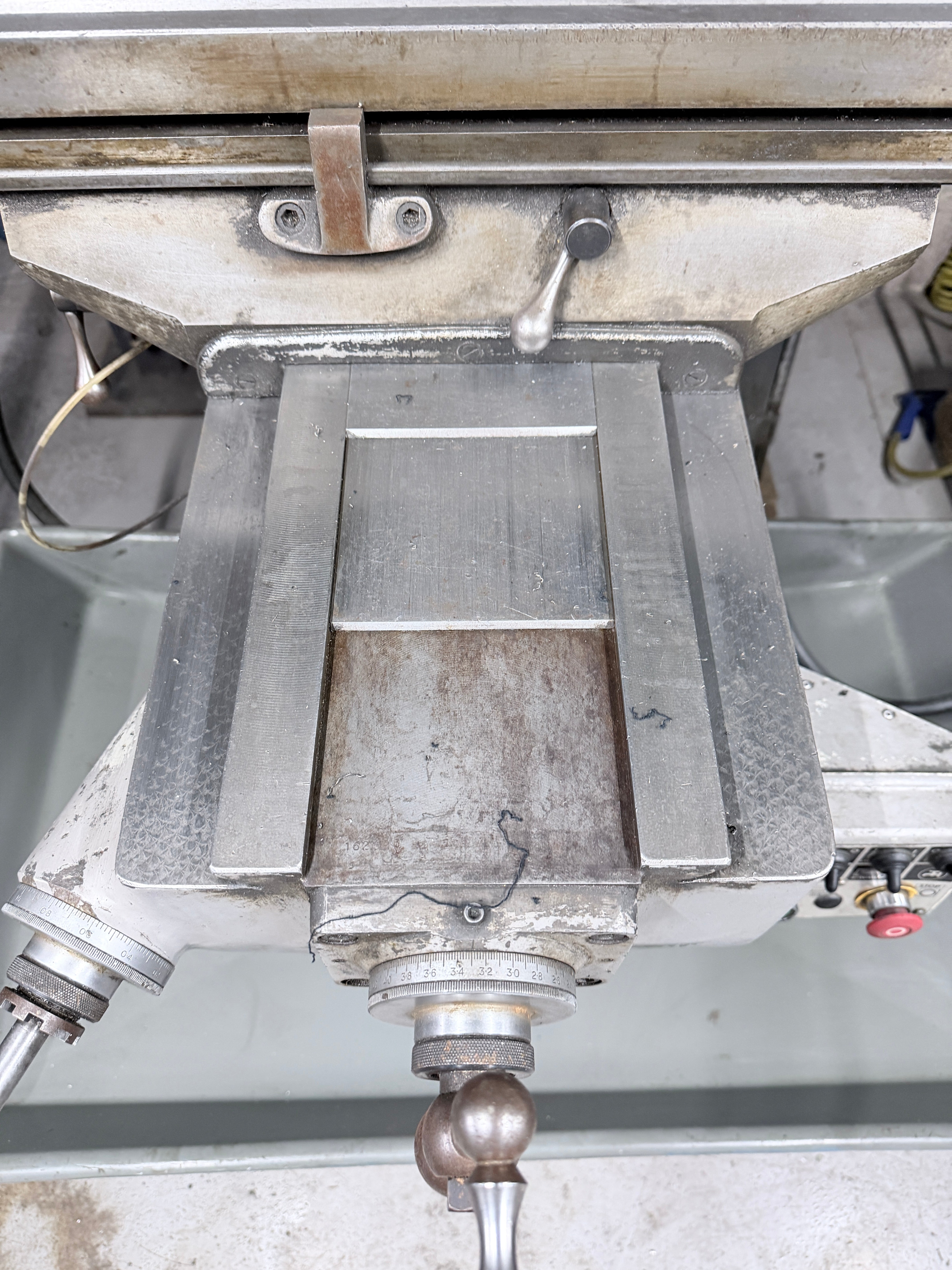 Bridgeport BR2J2 Turret Mill Milling Machine