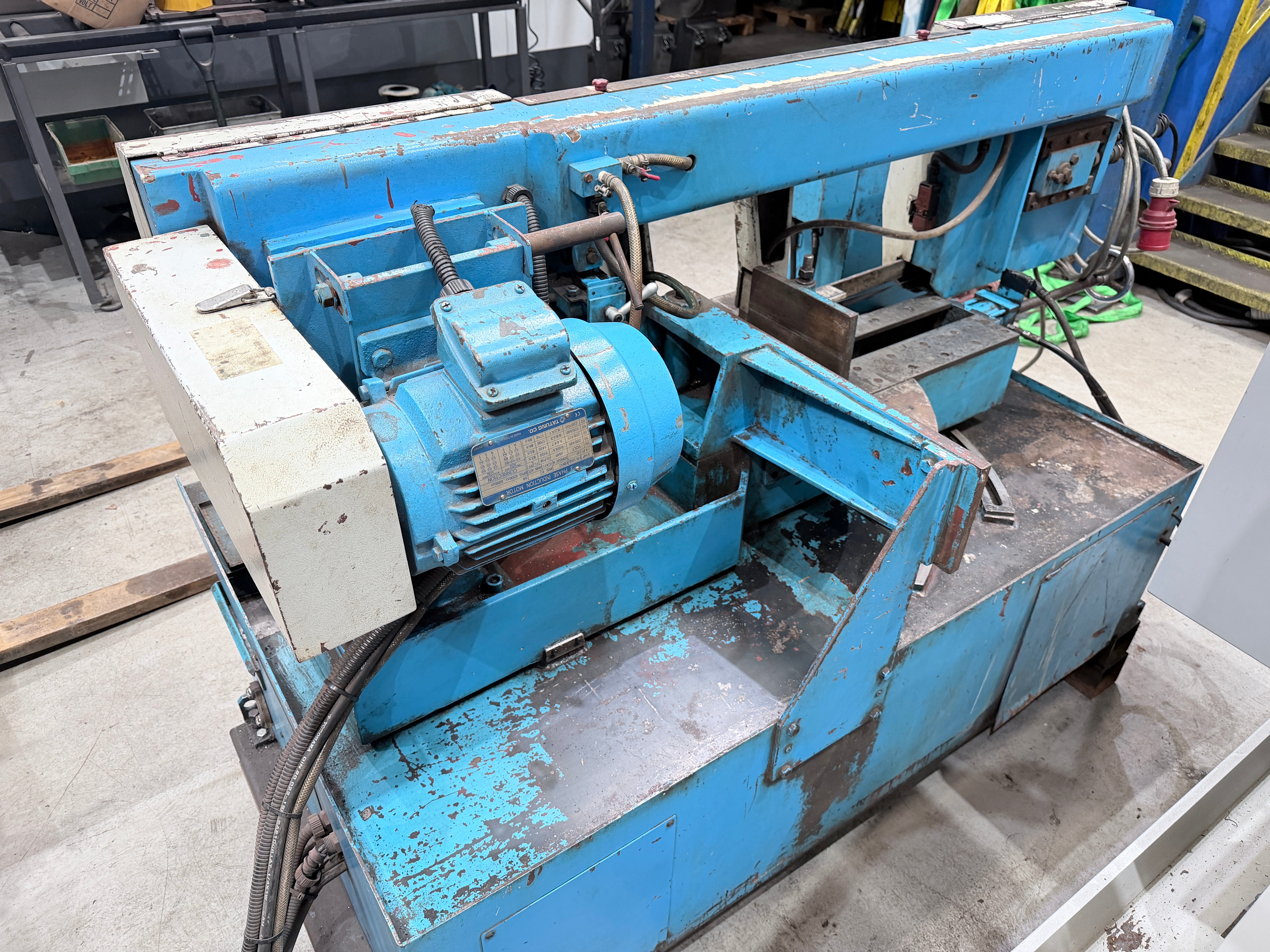 Bigstone CF450M Horizontal Band Saw