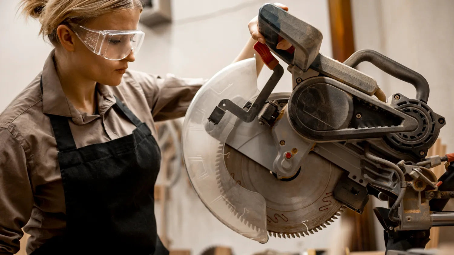 How surface grinding works