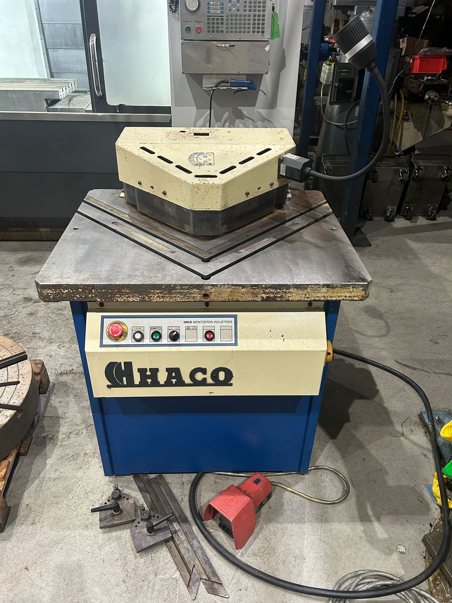 Haco Maxi 250/6 Corner Notcher – Sparx Machine Tools