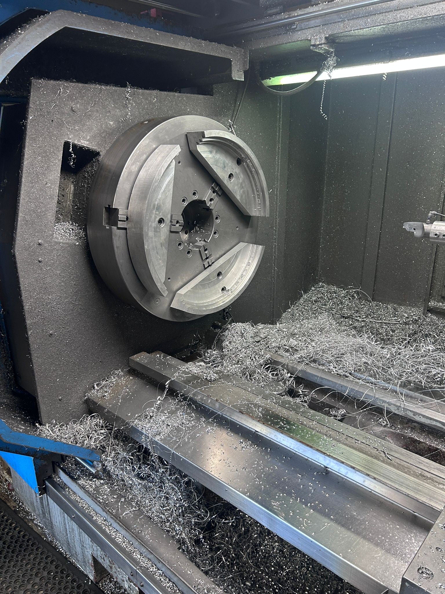 Dugard BNC 4040 CNC Lathe