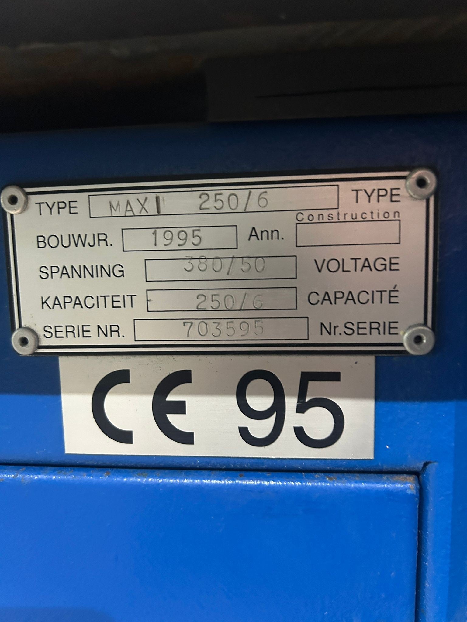 Haco Maxi 250/6 Corner Notcher