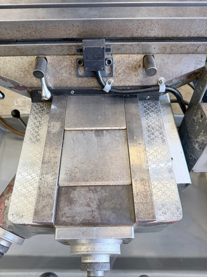 Semco LC 1.5VS Turret Mill