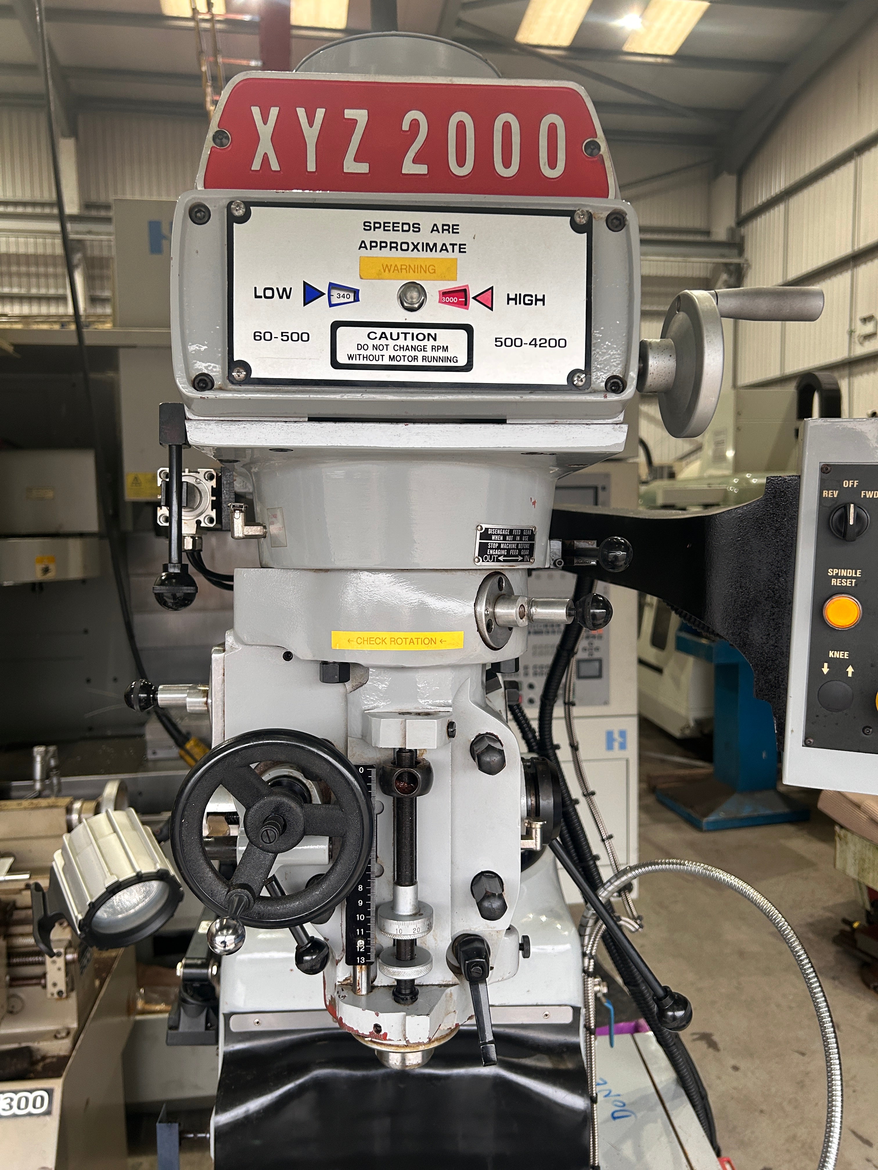 XYZ VS 2000 Turret Mill