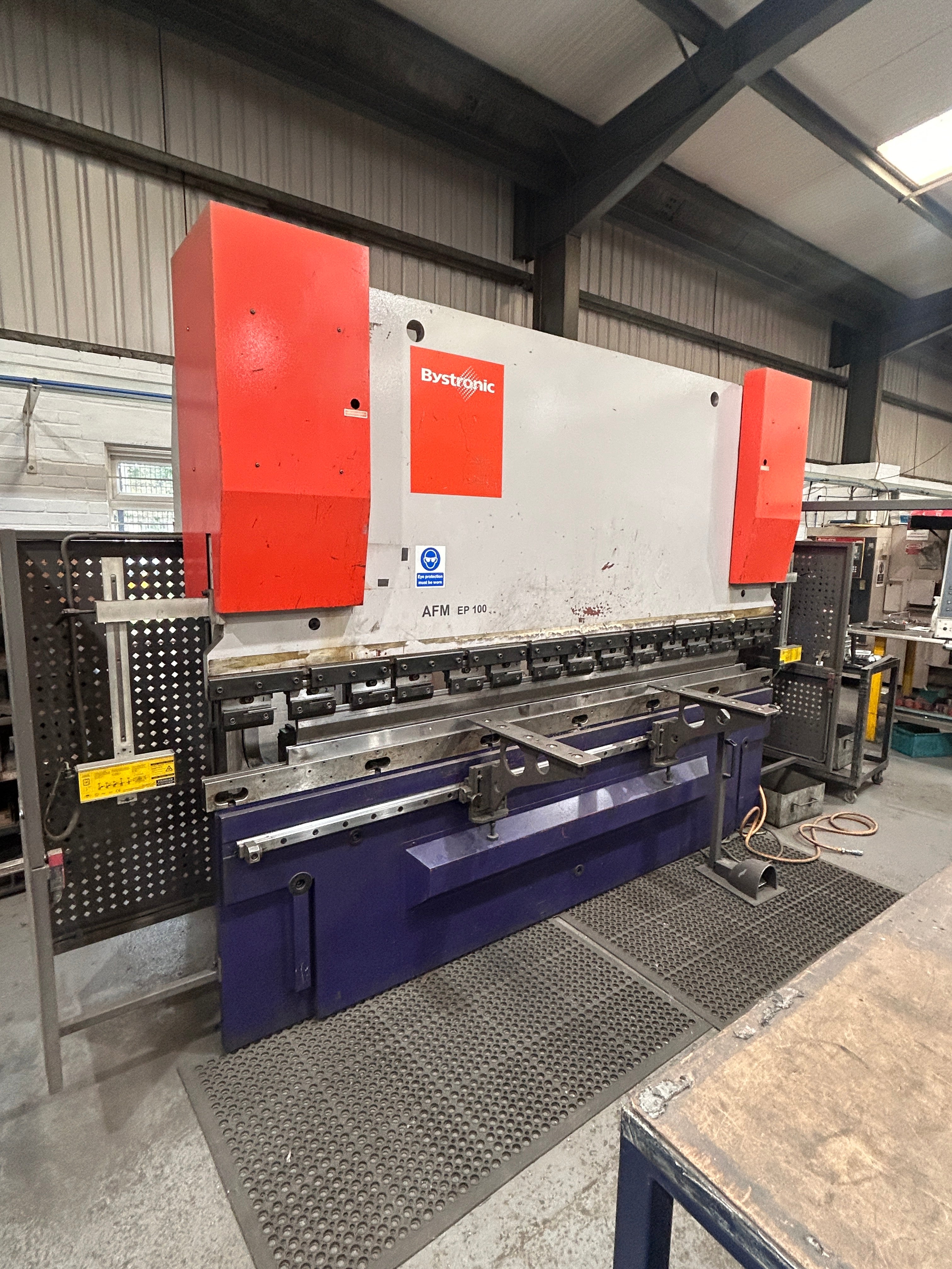 Bystronic AFM EP 31-100 3m x 100 ton Press Brake