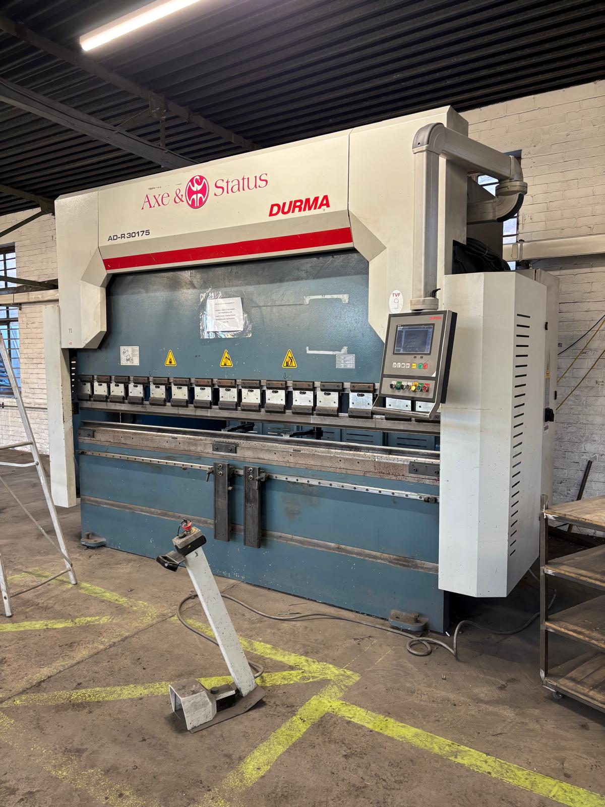 2016 Durma ADR 30175 3m x 175 tons 3 axis CNC Press Brake