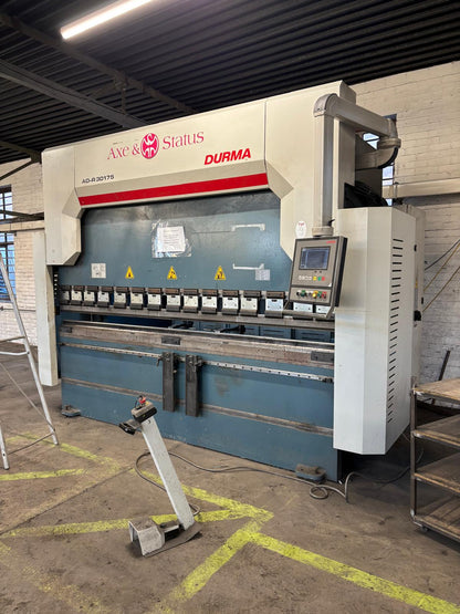 2016 Durma ADR 30175 3m x 175 tons 3 axis CNC Press Brake