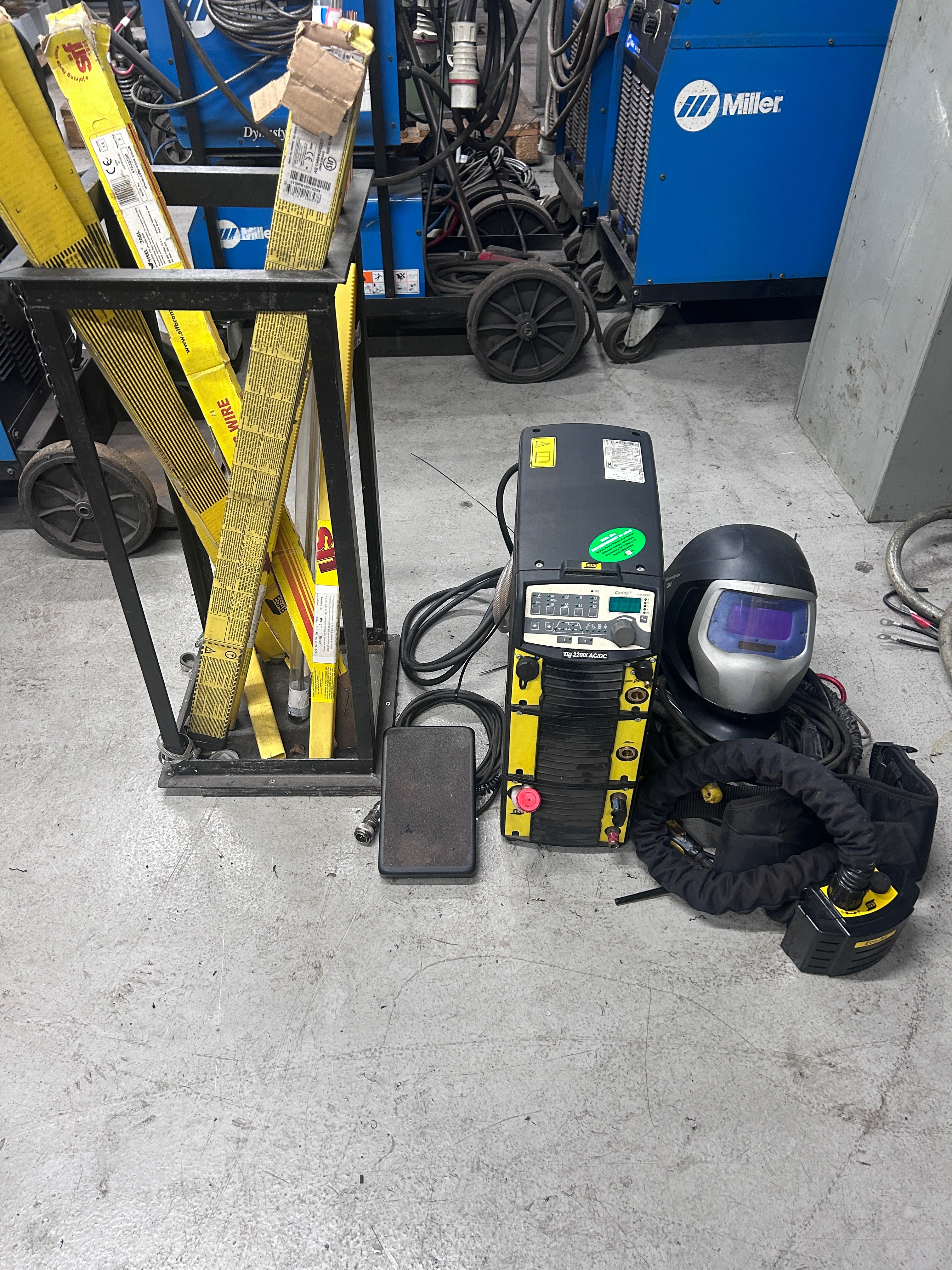 ESAB 2200i Tig Welder