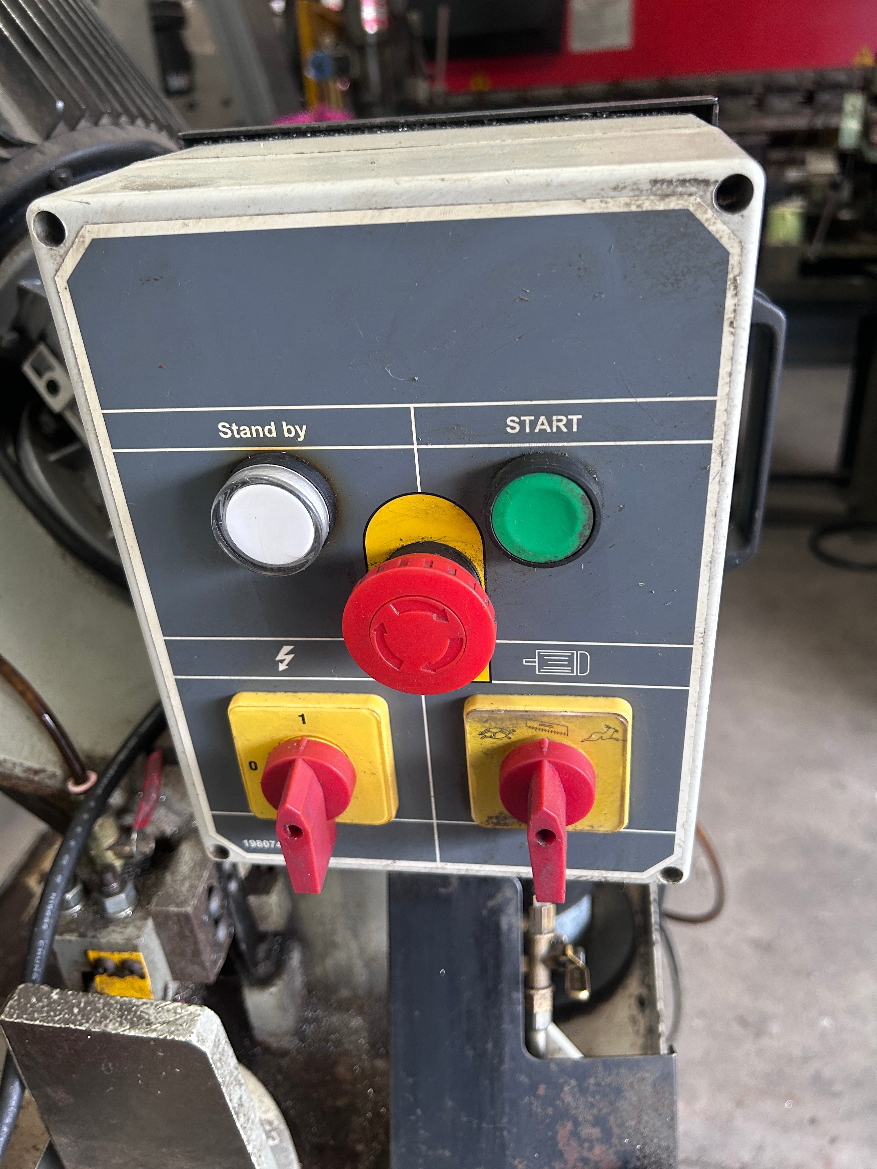 Saws Direct RF-270S Horizontal Band Saw