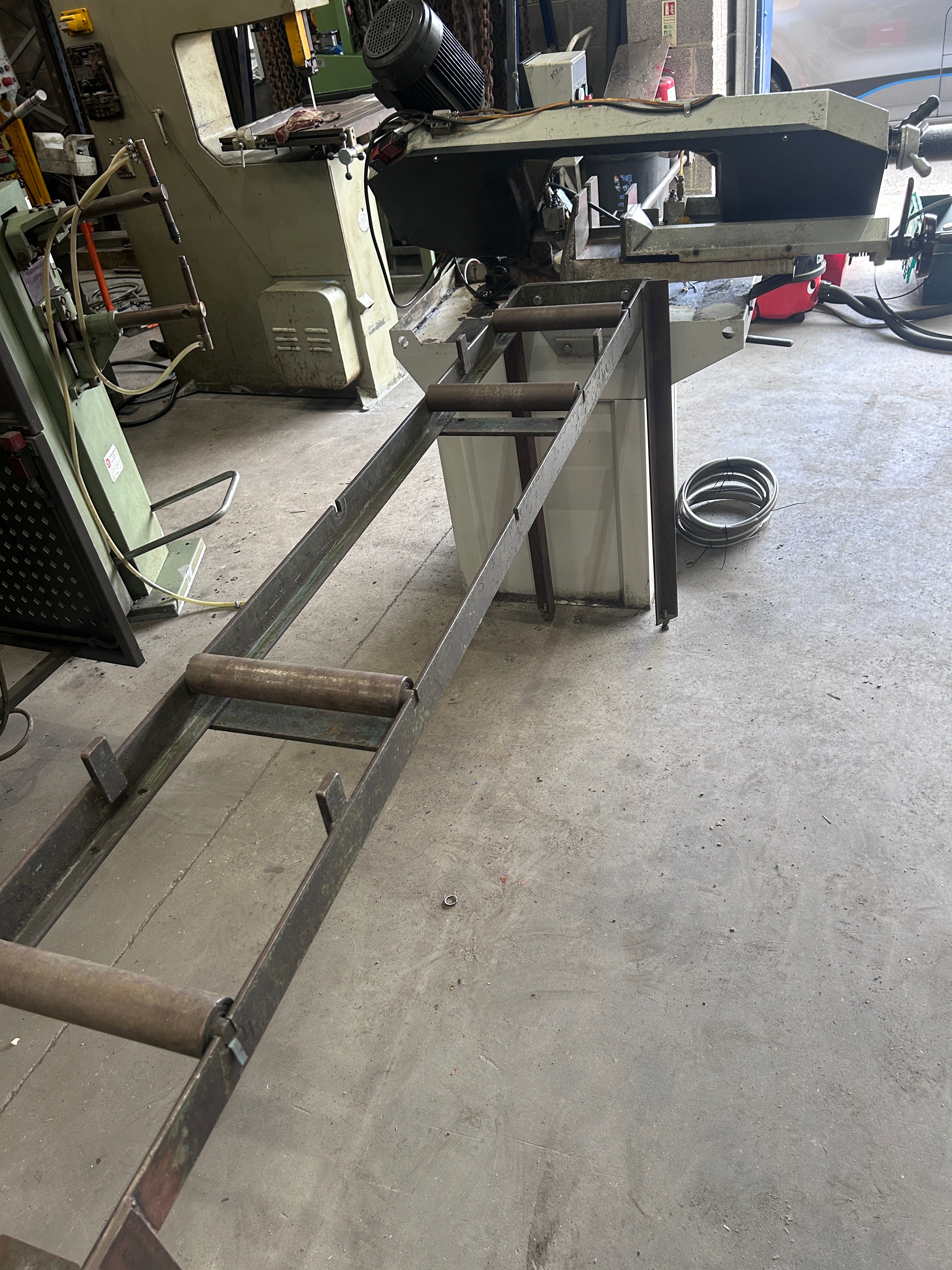Saws Direct RF-270S Horizontal Band Saw