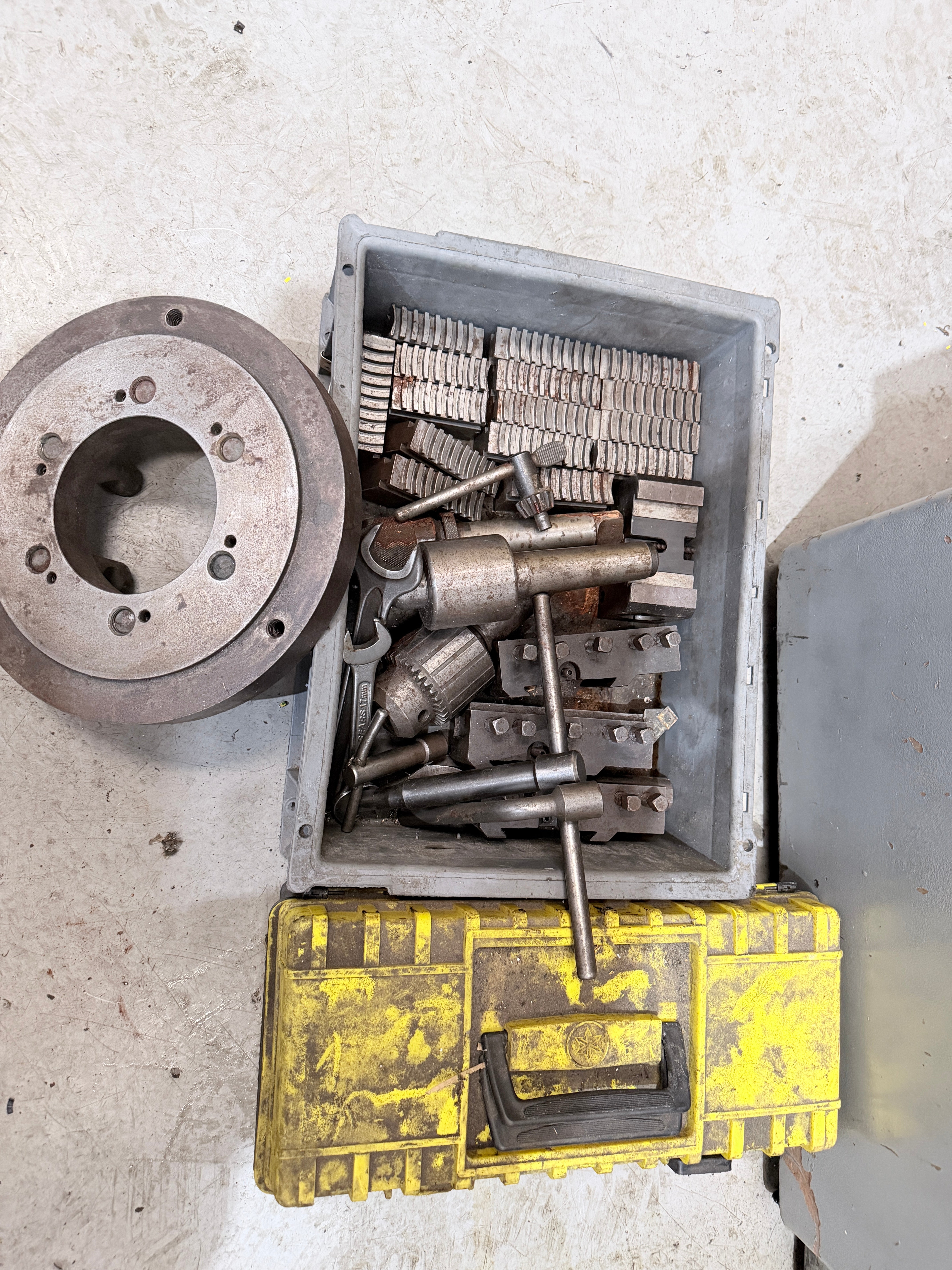 2006 XYZ 1550VS Gap Bed Centre Lathe