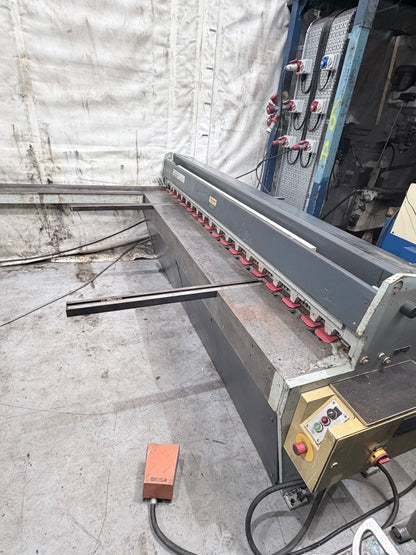 Edwards Truecut DD 2550mm x 3.25mm Guillotine