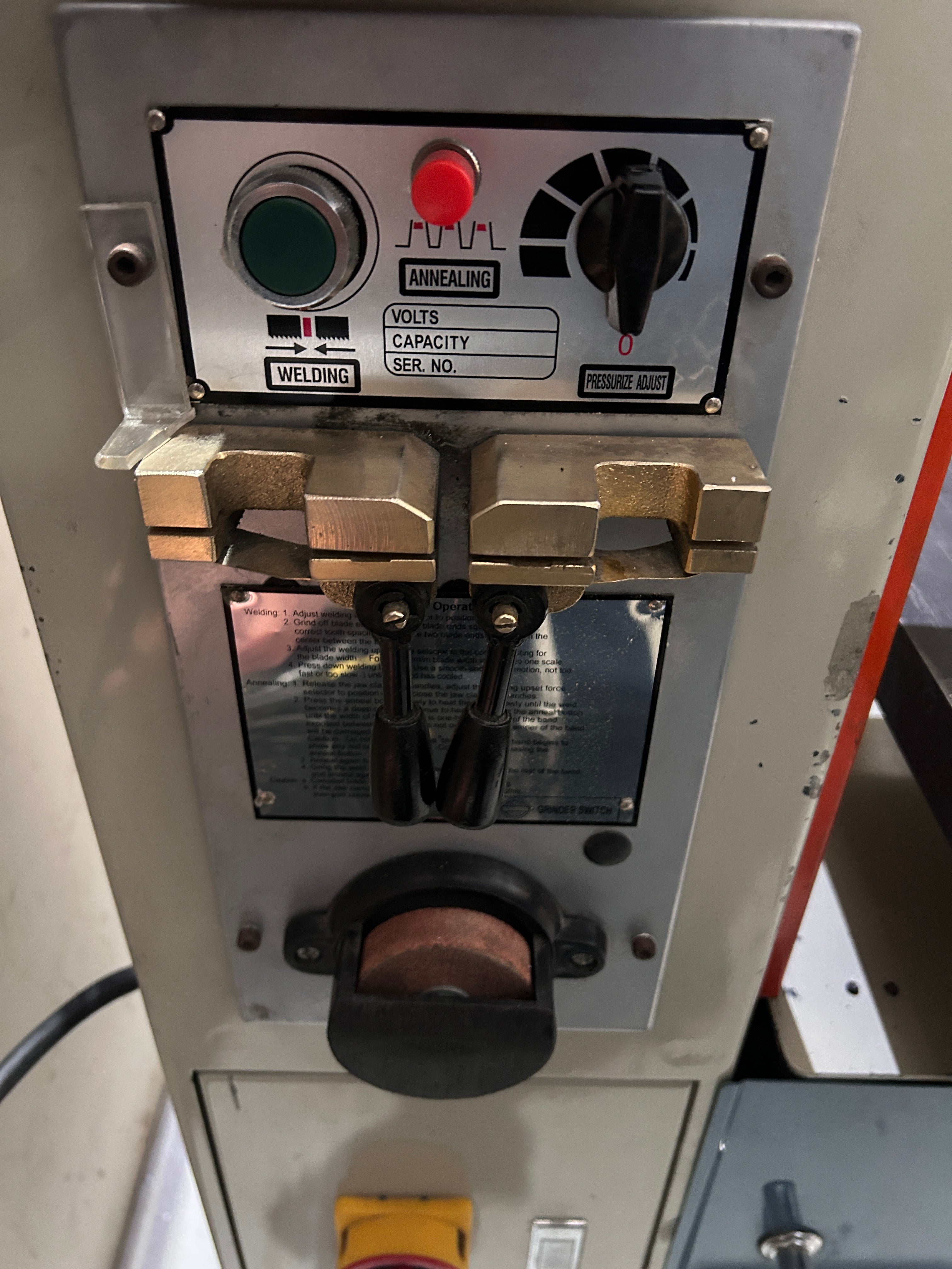 2011 Baileigh BSV 12 Vertical Band Saw