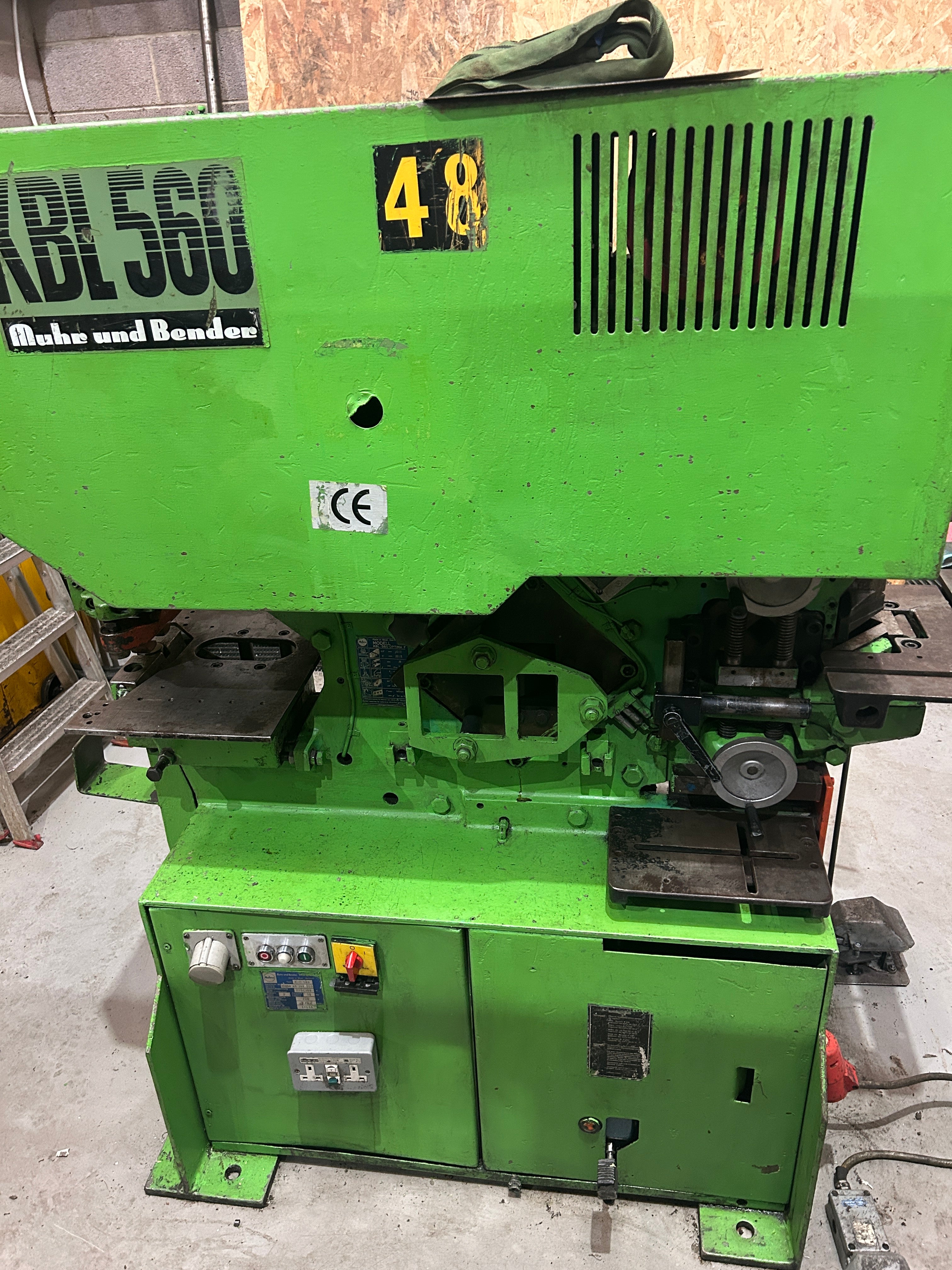 Mubea  KBL 560  Steelworker